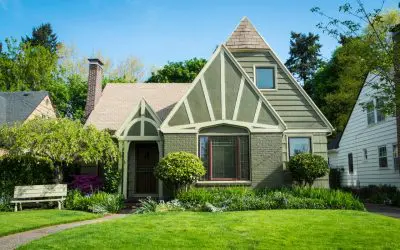 Pros & Cons of Buying an Older Home